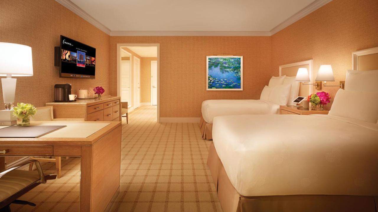 Encore Boston Harbor Everett Eksteriør bilde A guest room at Wynn