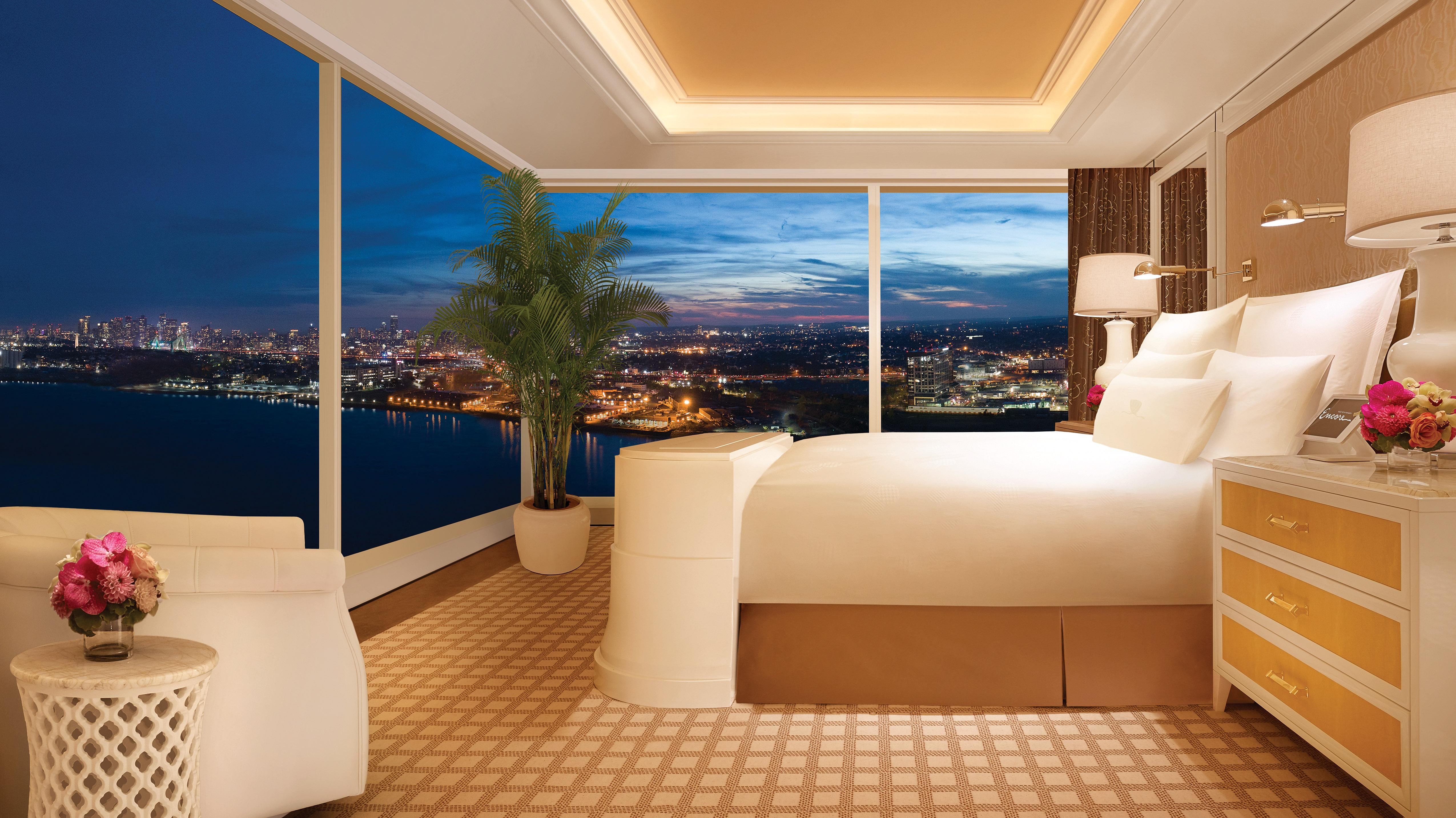 Encore Boston Harbor Everett Eksteriør bilde A bedroom in the hotel